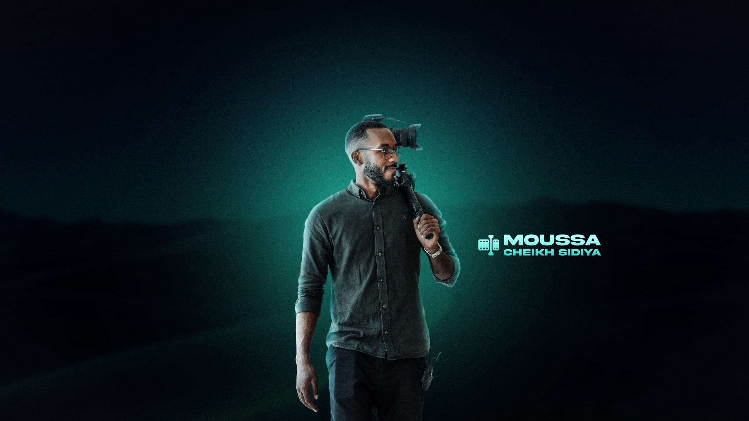 Moussa Cheikh Sidiya on location with camera